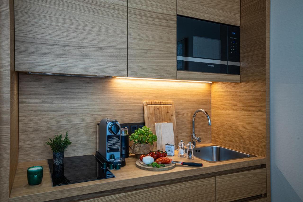Deluxe Apartment "Resi" 2 rooms 2 baths