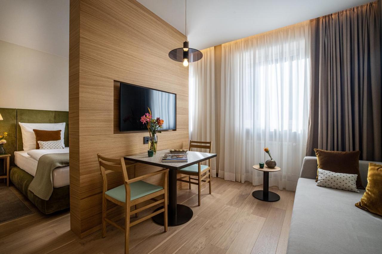 Deluxe Apartment "Resi" 2 rooms 2 baths